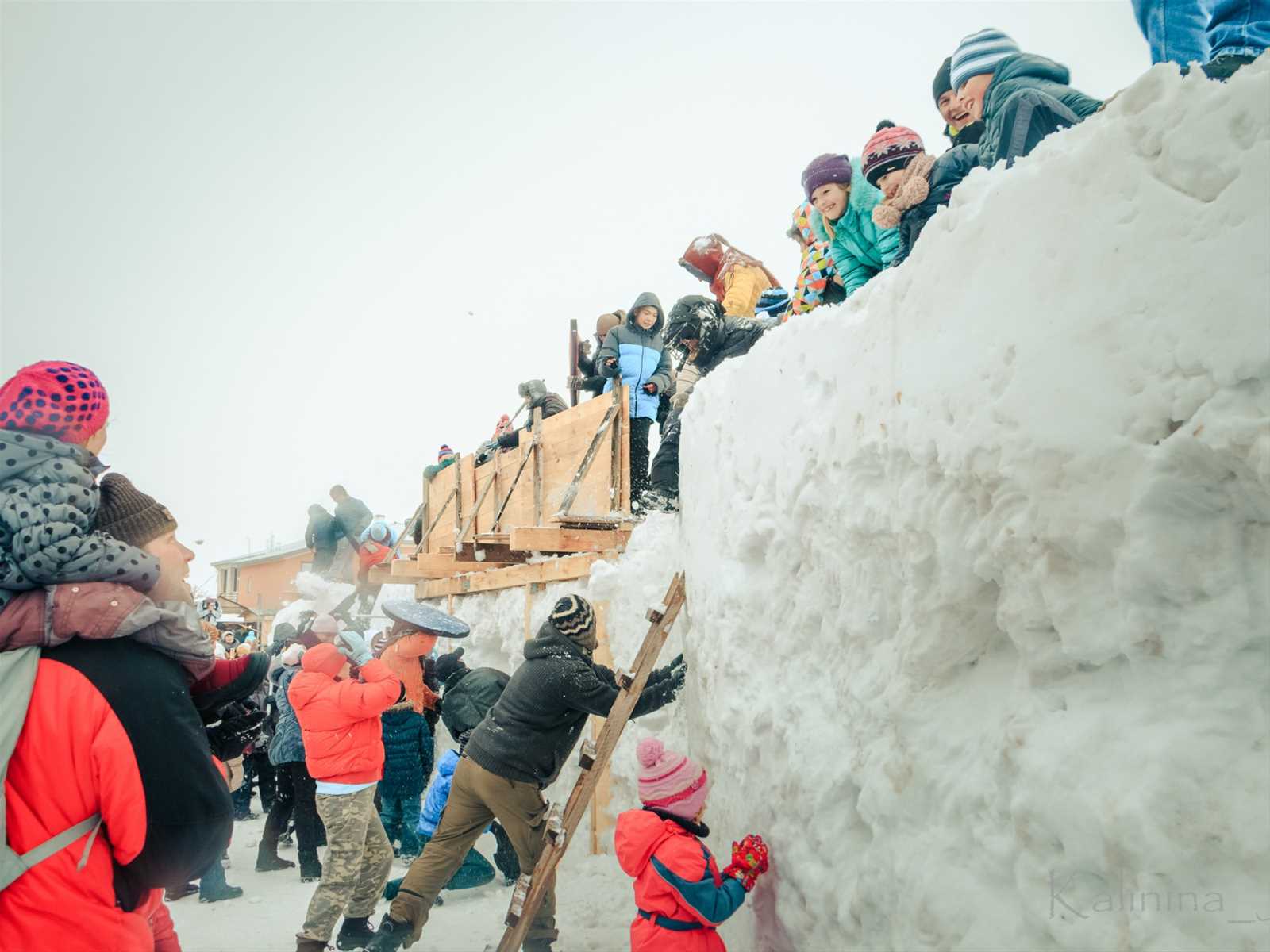 Возрождение традиций: штурмуем снежные городки в Масленицу - Календарь  событий