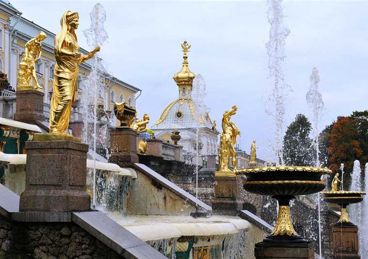 Петергоф (Большой дворец и фонтаны Нижнего парка)