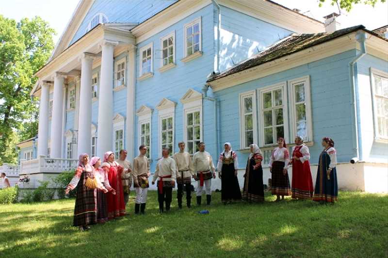 Новоспасское смоленская. Новоспасское Смоленская область музей Глинки. Усадьба Глинки в Новоспасском.