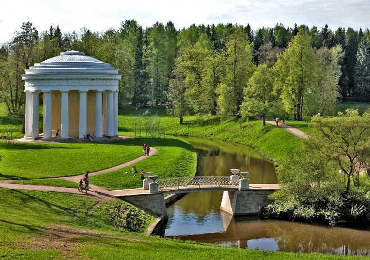 Павловский дворец парк